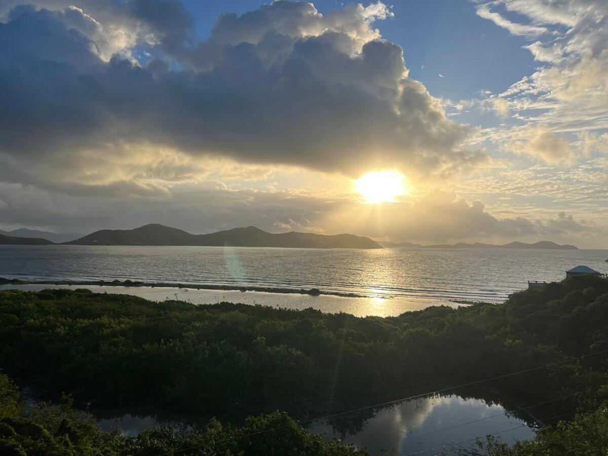 Blue Pearl Villa In St John Usvi Coral Bay Kültér fotó